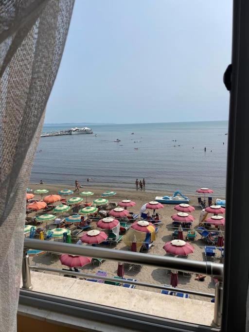 Аpartments On The Beach Durres Exterior photo